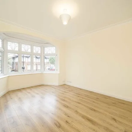 Rent this 3 bed apartment on Sandall Road in London, W5 1JD