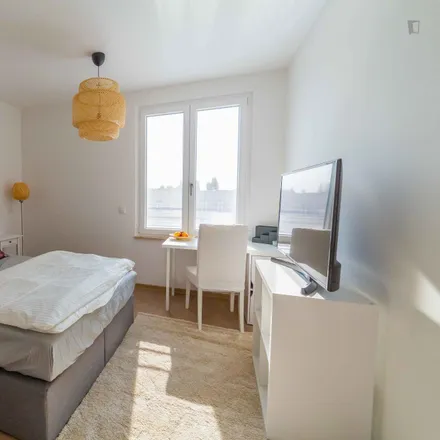 Rent this 4 bed room on Klara-Franke-Straße 12 in 10557 Berlin, Germany