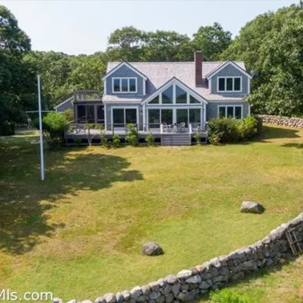 Image 2 - 100 Gosnolds Way, Menemsha, Chilmark, MA 02552, USA - House for sale