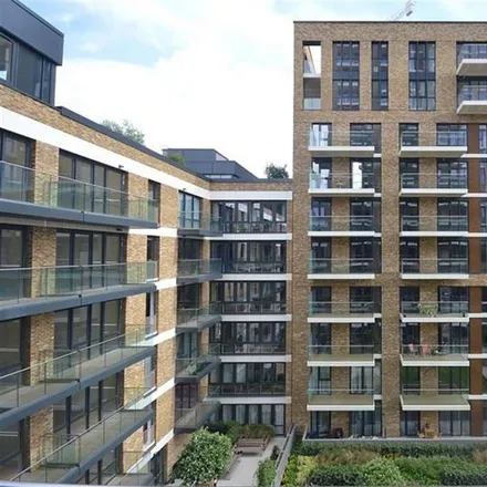 Rent this 3 bed apartment on Crossrail Path in London, SE18 6FL