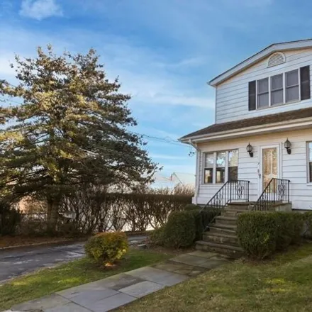 Buy this 4 bed house on 2 Fulton Street in Mount Hope, Village of Hastings-on-Hudson