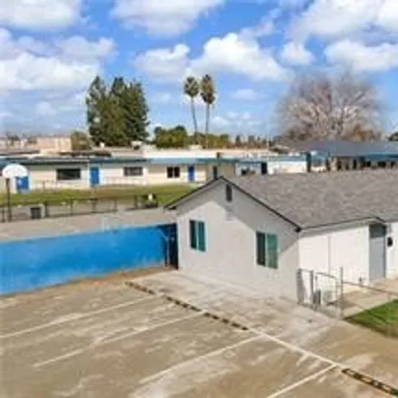 Buy this 8 bed house on 10701 Williams Street in Lamont, Kern County