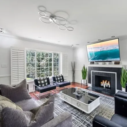 Image 1 - 857 South Sycamore Avenue, Los Angeles, CA 90036, USA - House for sale