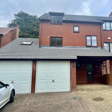 Image 1 - 2 Cowley View, Exeter, EX4 4XA, United Kingdom - House for rent