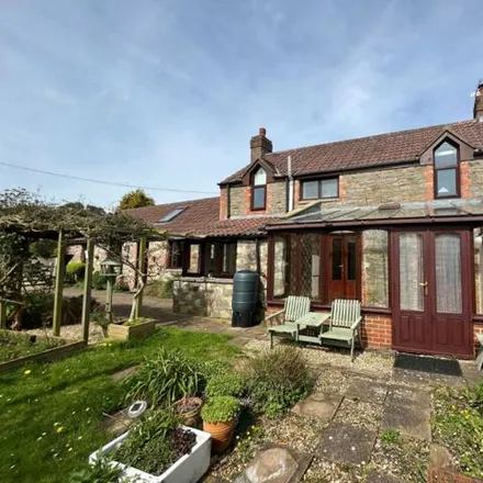 Buy this 4 bed house on 27 Clevedon Road in Clevedon, BS21 6RA