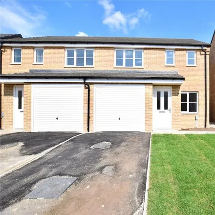 Rent this 3 bed duplex on 13 Clubhouse Way in Humberston Grange, DN36 4ZP
