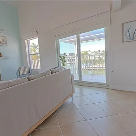 Image 4 - 98 Palmview Boulevard, Fort Myers Beach, Lee County, FL 33931, USA - House for sale