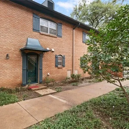 Buy this 2 bed condo on 6033 East University Boulevard in Dallas, TX 75206