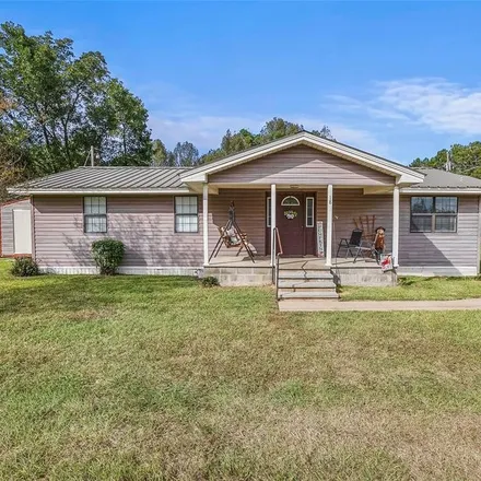 Buy this 3 bed house on 18 Fire Station Road in Elmore, Elmore County