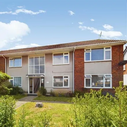 Image 1 - Brooklyn Court, Brooklyn Avenue, Goring-by-Sea, BN12 4AJ, United Kingdom - Apartment for sale