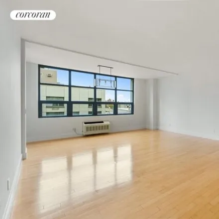 Rent this 3 bed condo on 5th Street Lofts in 48th Avenue, New York