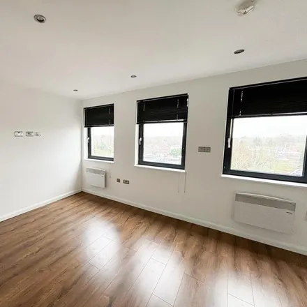 Image 2 - Arden House, 1102 Warwick Road, Tyseley, B27 6DG, United Kingdom - Apartment for rent