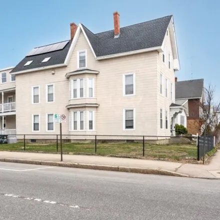 Buy this 1studio house on 392 Cedar Street in Manchester, NH 03103