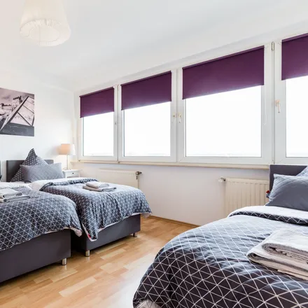 Rent this 6 bed apartment on Schmiedestraße 2 in 40227 Dusseldorf, Germany