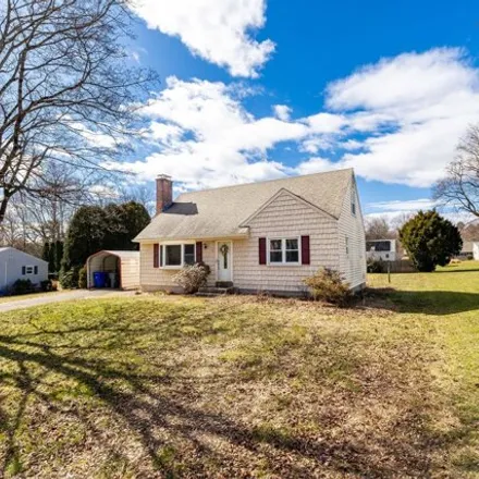 Buy this 3 bed house on 30 Kennedy Drive in Enfield, CT 06082