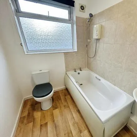 Image 5 - Block C, Brantingham Road, Manchester, M16 8PP, United Kingdom - Apartment for rent