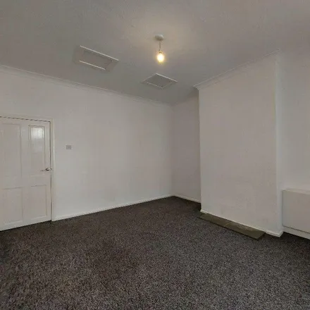 Rent this 2 bed townhouse on St Andrew's Street in Burnley, BB10 1RL
