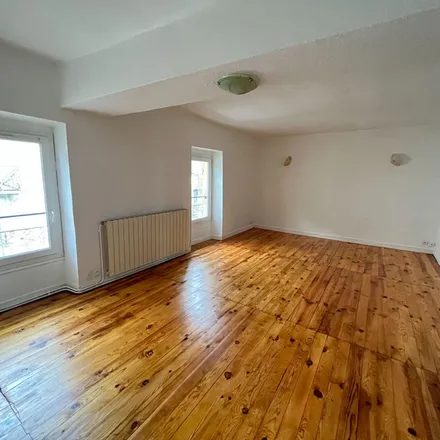Rent this 2 bed apartment on 150 Rue Faventines in 26000 Valence, France