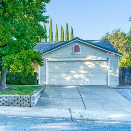 Buy this 3 bed house on 1929 Eddy Way in Redding, CA 96002