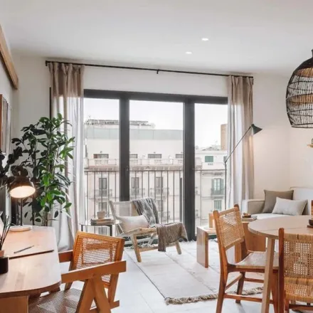 Rent this 3 bed apartment on H10 Casanova in Gran Via de les Corts Catalanes, 559