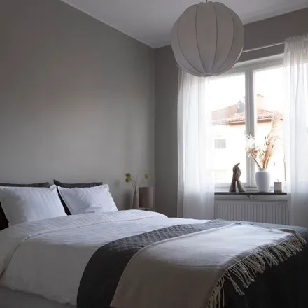 Rent this 3 bed apartment on Klagstorpsvägen 1 in 541 57 Skultorp, Sweden