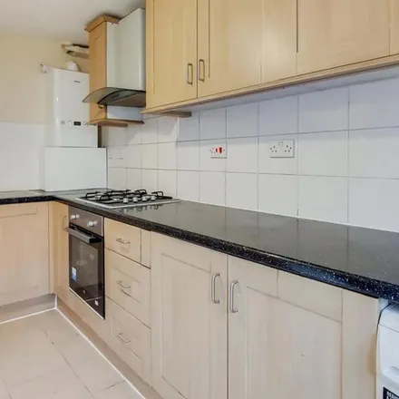 Image 7 - Valnay Street, London, SW17 9PD, United Kingdom - Apartment for rent