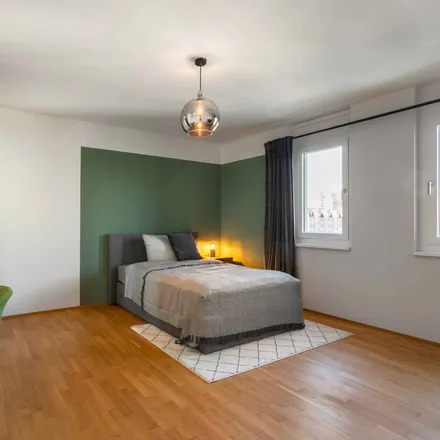 Rent this 3 bed room on Chausseestraße in 10115 Berlin, Germany