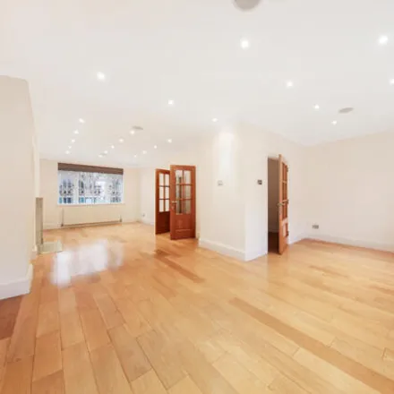 Rent this 5 bed townhouse on 17 Hamilton Terrace in London, NW8 9RG