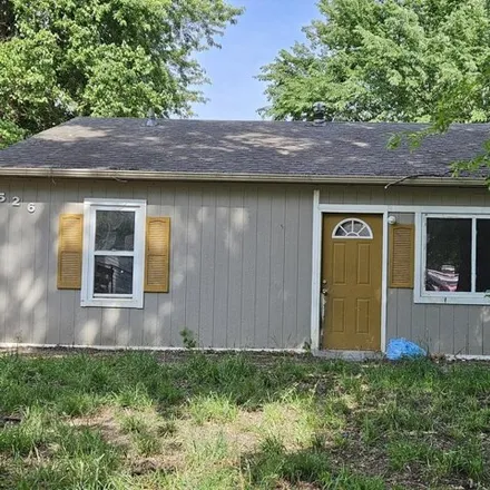 Buy this 3 bed house on 1526 Wedgewood Drive in Lawrence, KS 66044