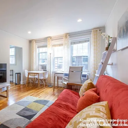 Rent this 1 bed apartment on 9 Ellery St