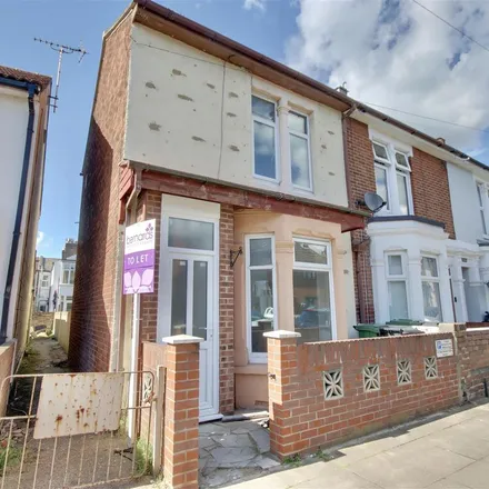 Rent this 3 bed townhouse on Walmer Road in Portsmouth, PO1 5AU