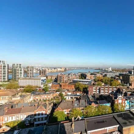 Rent this 2 bed apartment on Maritime House in Greens End, London