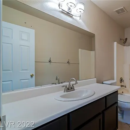 Image 4 - 726 Booted Eagle Street, Henderson, NV 89015, USA - House for sale