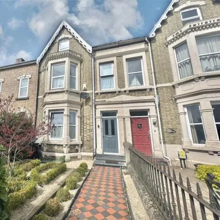Buy this 5 bed townhouse on Fairhaven in Bath Road, Swindon