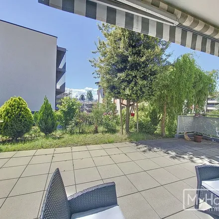 Rent this 3 bed apartment on Avenue de Floréal 21 in 1008 Prilly, Switzerland