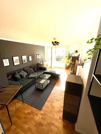Rent this 3 bed apartment on Cosmarweg 110 in 13591 Berlin, Germany