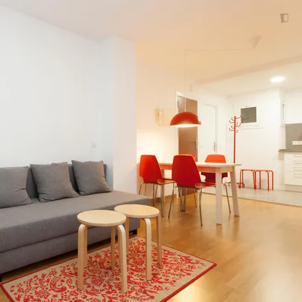 Image 4 - Carrer Gran de Gràcia, 218, 08012 Barcelona, Spain - Apartment for rent