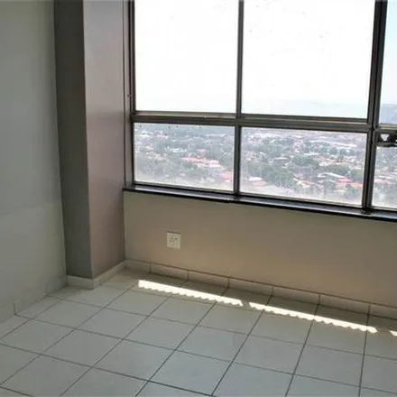 Image 2 - Ponte Tower, Lily Avenue, Berea, Johannesburg, 2001, South Africa - Apartment for rent