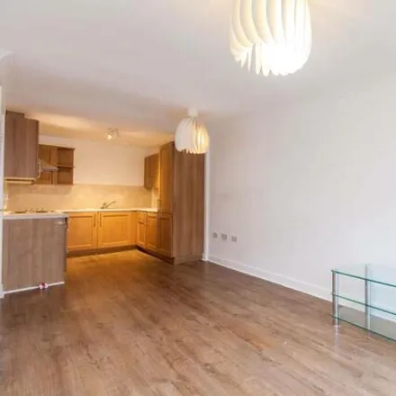Image 1 - Block D, Maltings Close, Bromley-by-Bow, London, E3 3TE, United Kingdom - Apartment for rent