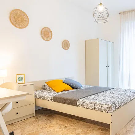Rent this 2 bed room on Via Giambattista Tiepolo in 20092 Cinisello Balsamo MI, Italy