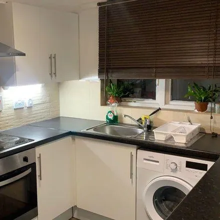 Rent this 2 bed apartment on Berthon Street in London, SE8 3EB