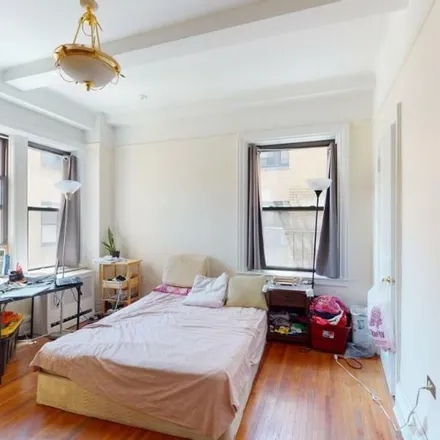 Rent this 3 bed apartment on A-One Cleaners in 216 West 89th Street, New York