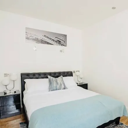 Rent this 1 bed apartment on London in E14 8AP, United Kingdom
