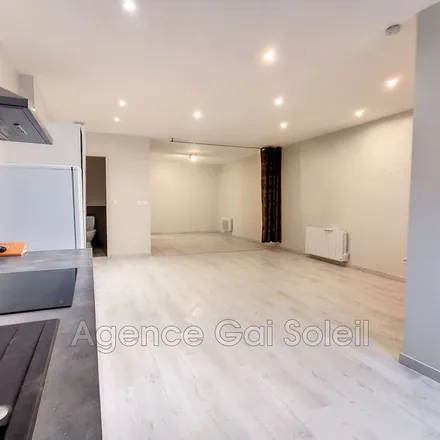 Image 2 - 2 Rue des Douches, 34440 Colombiers, France - Apartment for rent