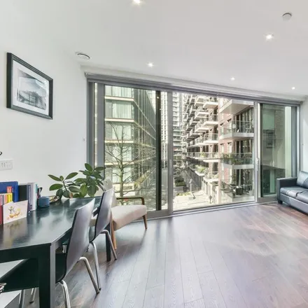 Rent this studio apartment on Neroli House in Piazza Walk, London