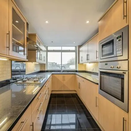 Image 2 - Lord's Lodge, 2A Grove End Road, London, NW8 9RY, United Kingdom - Apartment for sale