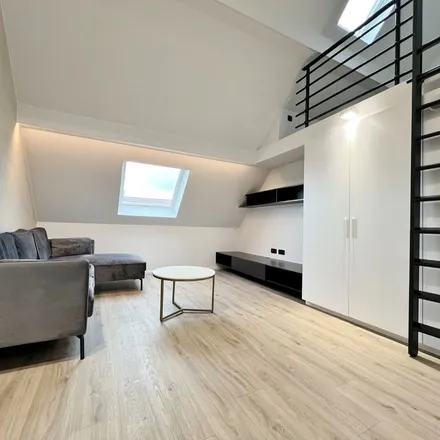 Rent this 1 bed apartment on Rijselstraat 66;66A in 8900 Ypres, Belgium
