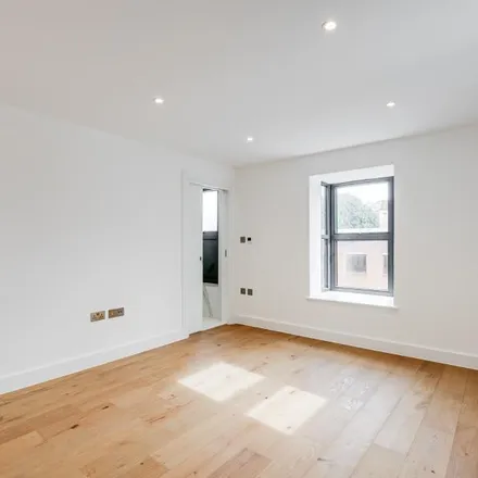 Image 3 - Marquis Road, London, NW1 9UB, United Kingdom - Apartment for rent