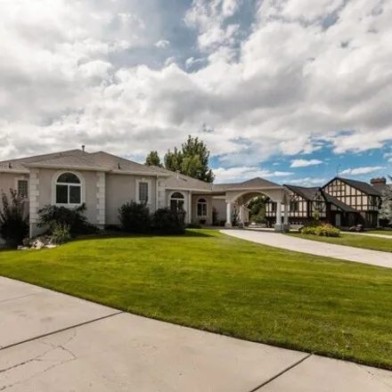 Image 2 - 5819 West Oakview Drive, Highland, UT 84003, USA - House for sale