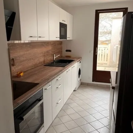 Rent this 3 bed apartment on 63 Rue Langlois in 91490 Milly-la-Forêt, France